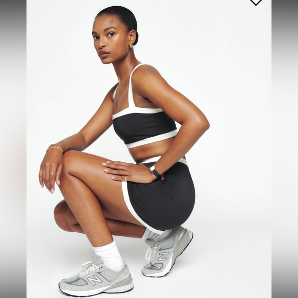 Reformation Adelina ecomoves set medium - Picture 4 of 4